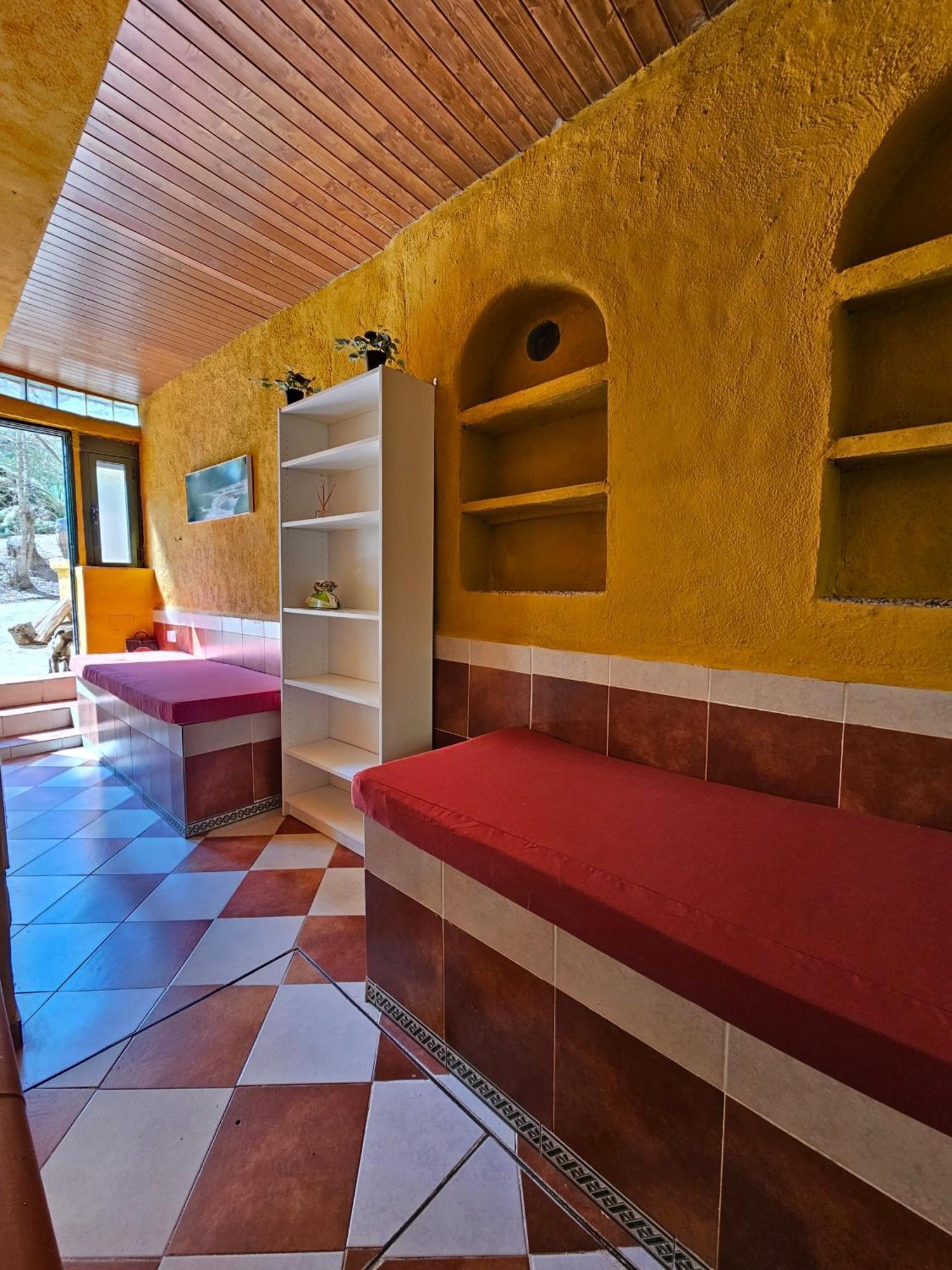 Rural Labriega Del Hueznar